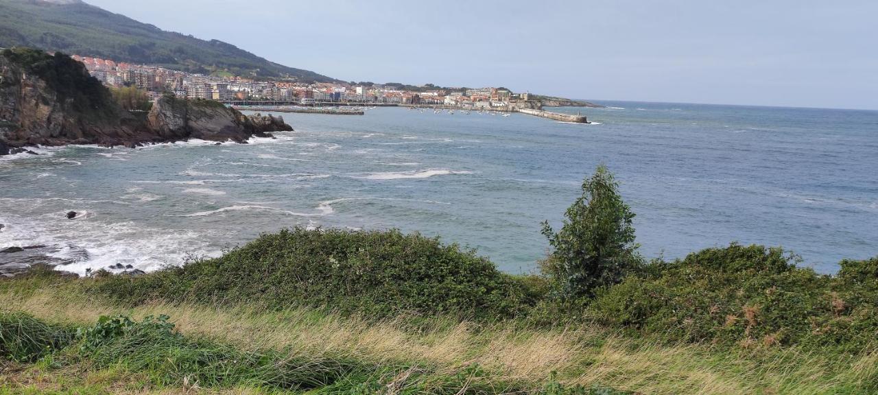 Precioso Piso Con Garaje En El Centro De Castro Urdiales Exterior foto